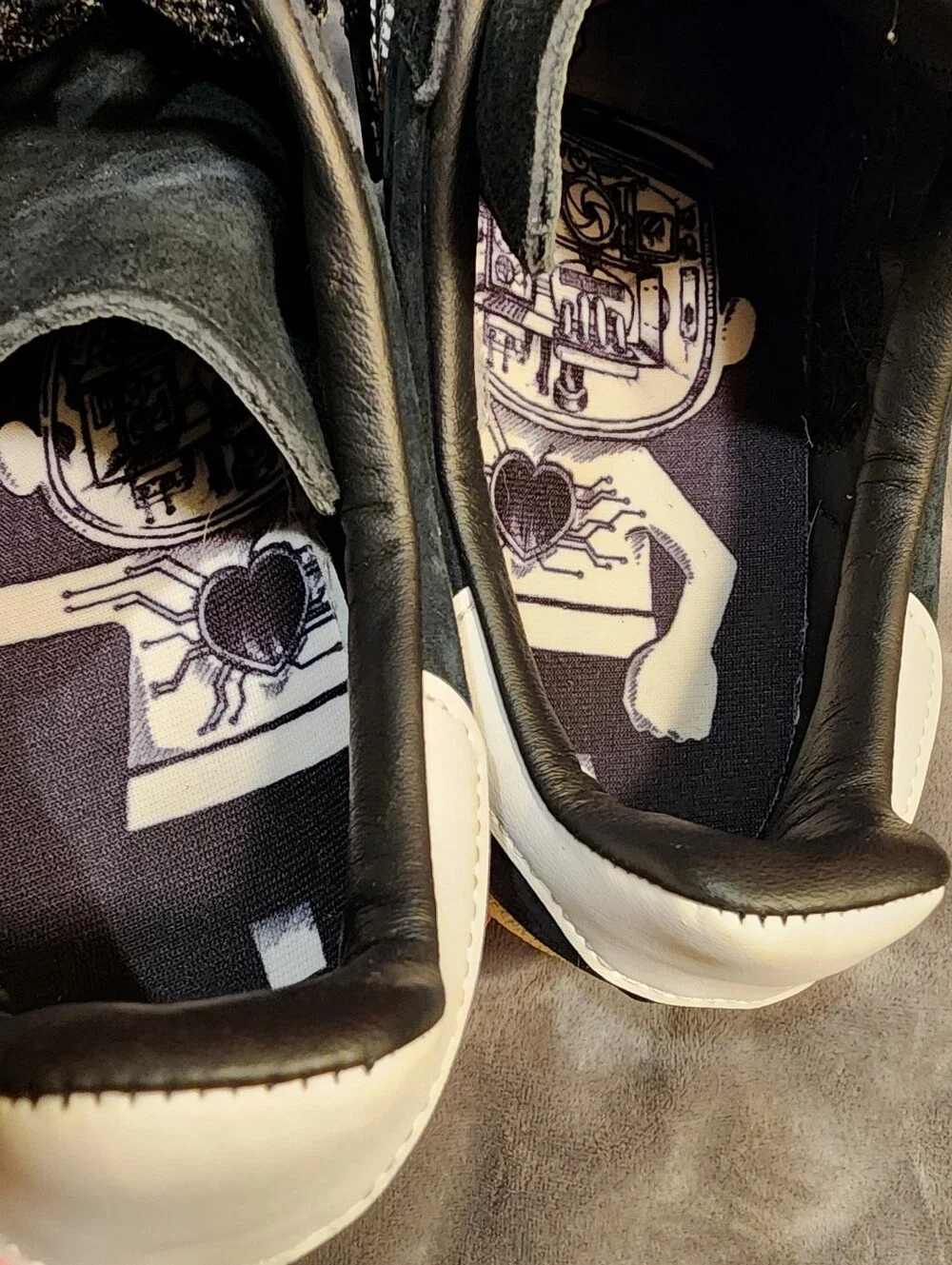 adidas X Tokyo Manga Campus 80s   Suede Sneaker - Size 9